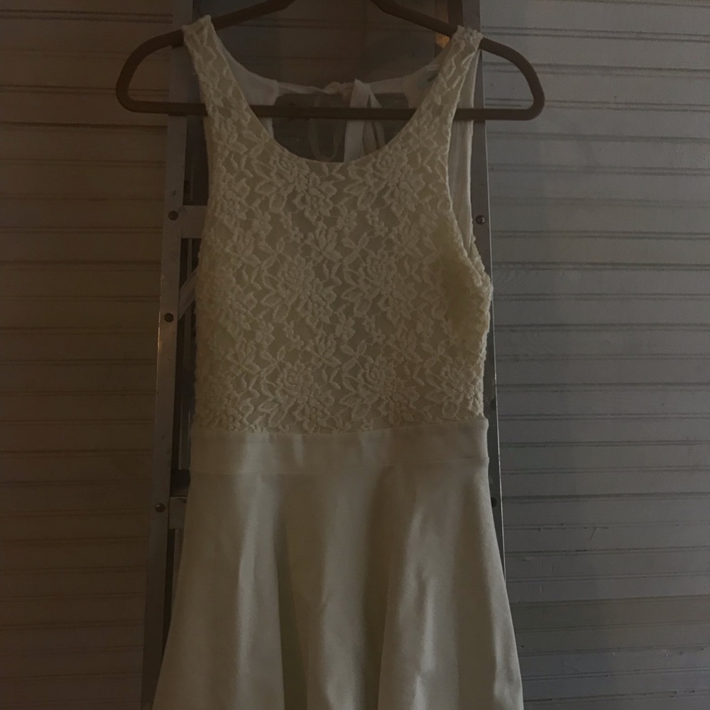white lace dress